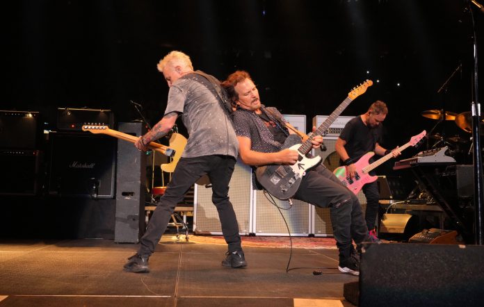 demetriosns's tweet photo. Pearl Jam announce 2023 US tour with ‘all-in’ ticket pricing https://t.co/8oNguA859A In an effort to protect fans, ticket prices listed are inclusive of transaction fees. @NME @PearlJam https://t.co/tW2wRhdOfw