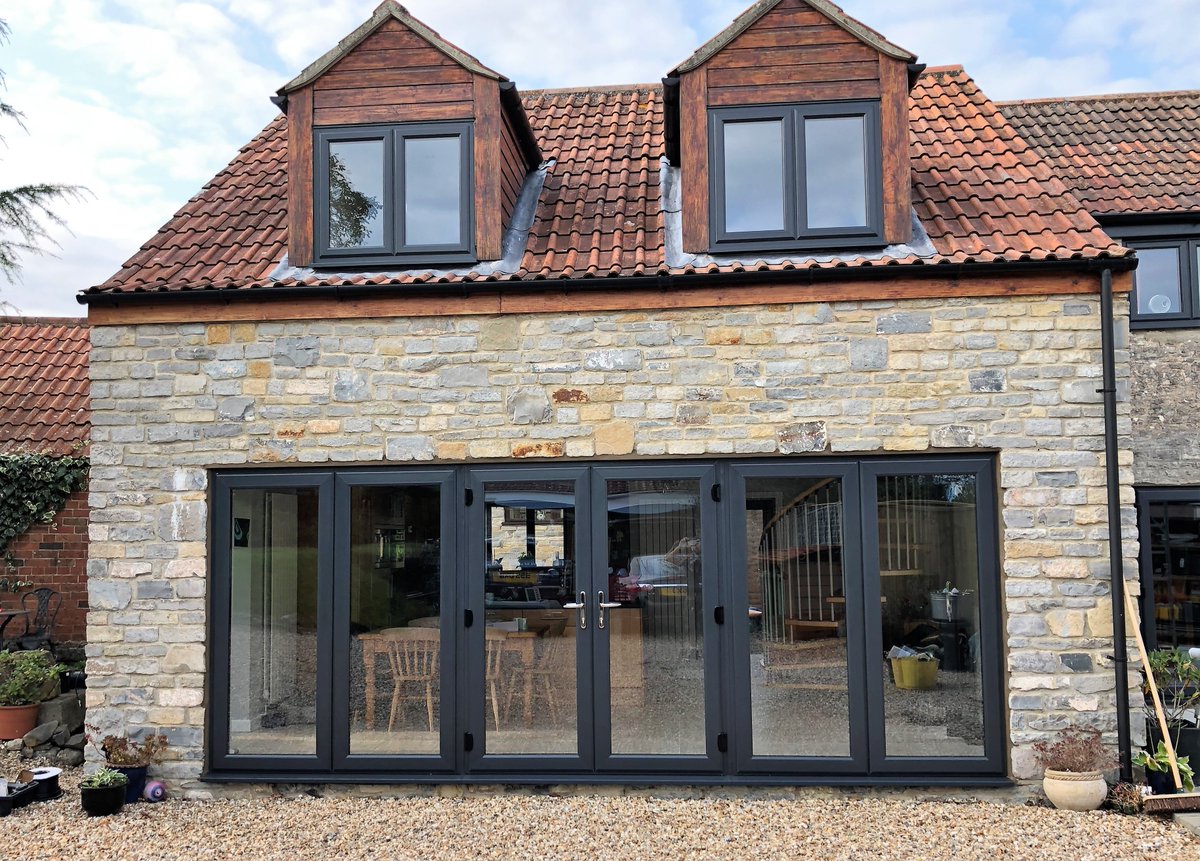 Another installation of@MajDesignsUKAnthracite Grey #uPVC A+14 Energy Rated #Windows & doors including this stunning door combination which floods the property with light, Majestic ! #Somerset @DuraflexSystems @YaleDWS #Bristol #Taunton #UKmfg