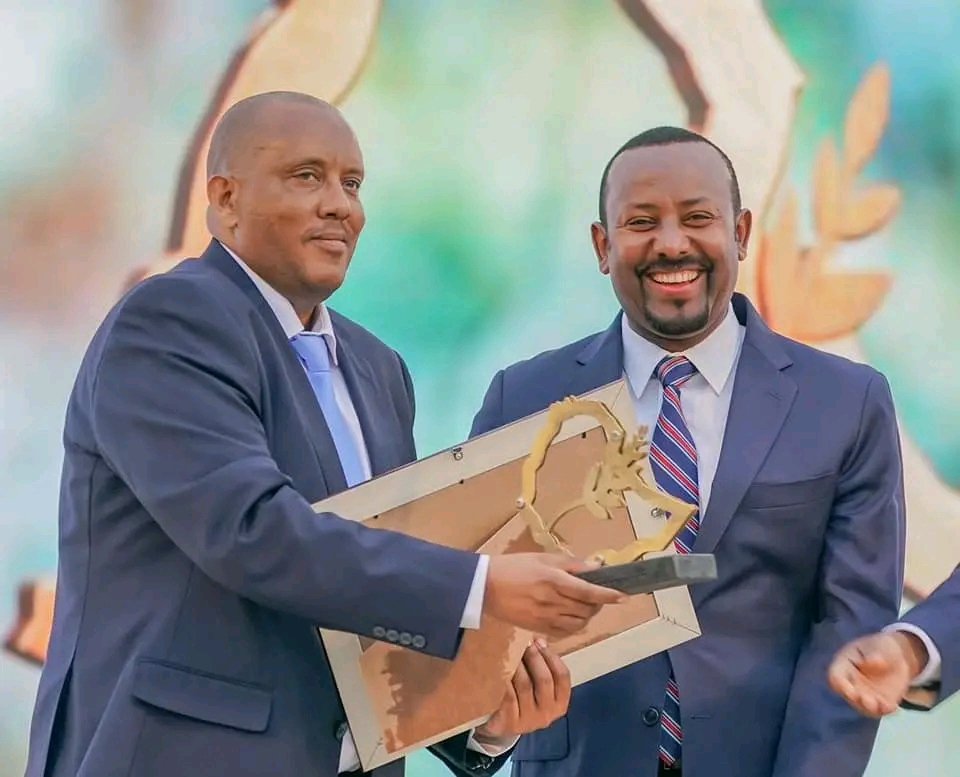 NekemteCommuni2's tweet photo. Dr. Abiy Ahmed is the leader who paid the price for peace and brought peace to Africa beyond Ethiopia. #JAWSA_Terrorists  #No_Genocide  #Save_Amhara_Against_JAWSA #JAWSAISTerrorist @AJEnglish @POTUS @CNN @amnesty https://t.co/YucqHl3Nv7