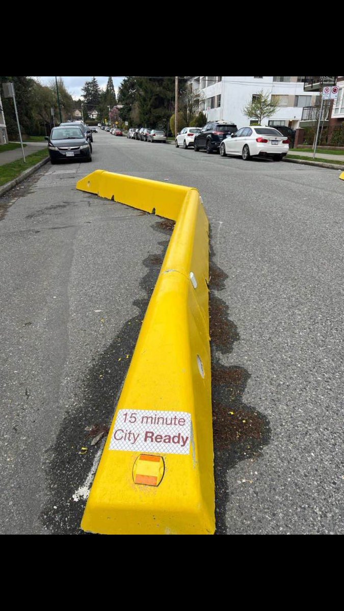 Concerned Citizen tweet media