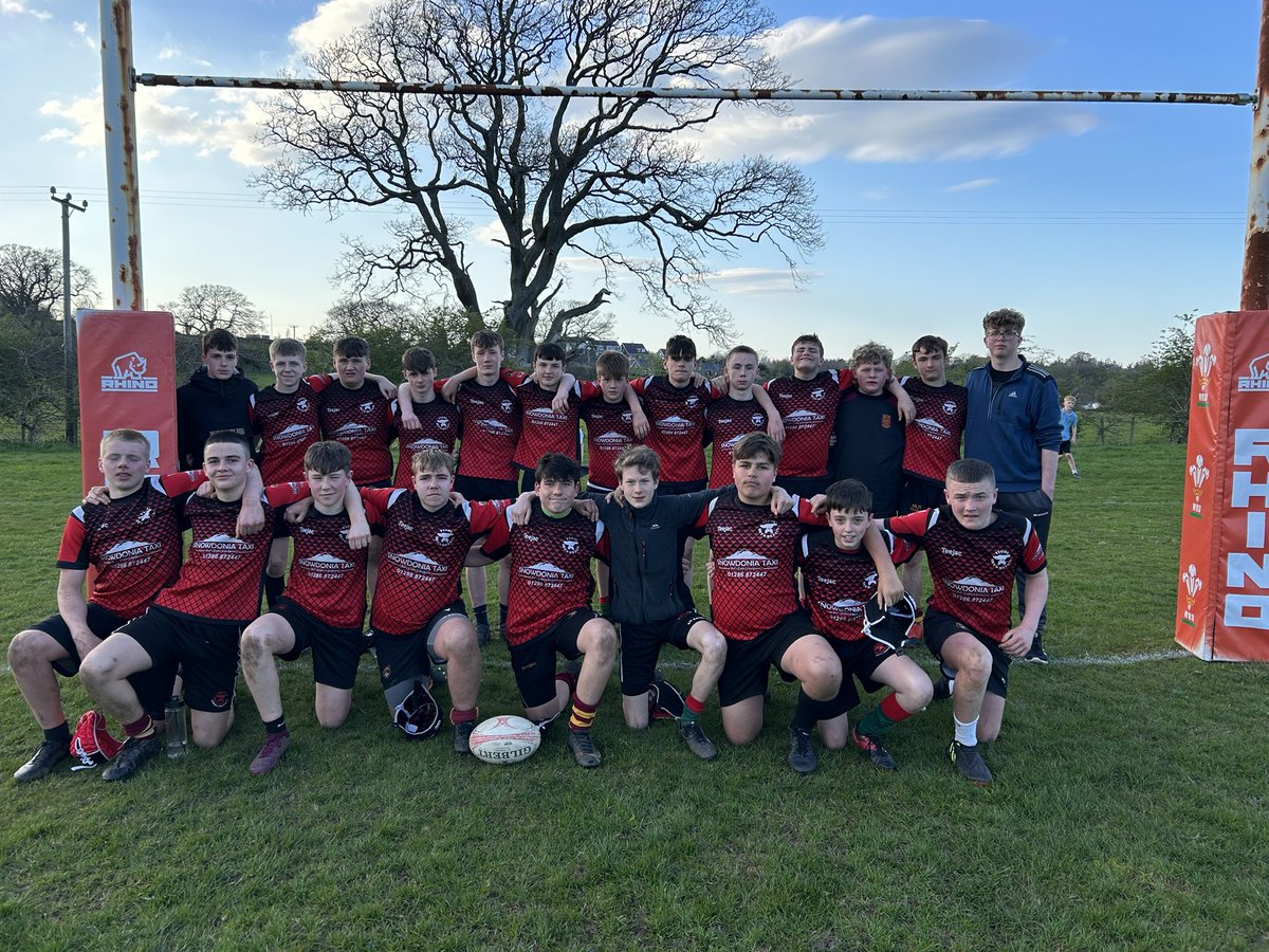 Ffeinal y gwpan i blwyddyn 10 Ysgol Brynrefail,
Colli 27-10 i tîm cryf ysgol Tryfan.
⭐️ y gêm oedd Jac Lawes
Dyfodol disglair i @clwbrygbicaernarfon ⭐️ 
Diolch @gorllewinrgc a @hubofficercrb am drefnu🏉