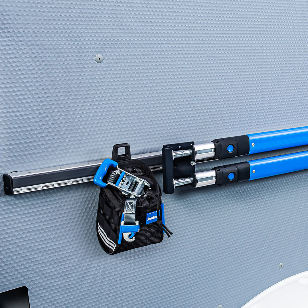 Sortimo lashing rails - Another building block for a fully-fledged flexible and fast load securing of goods 🙌 
They can be attached to the side wall, bulkhead and racking while also offering interfaces for our ProClick products 👉 bit.ly/3zjBW2f