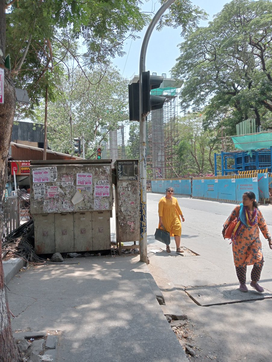 gentl_reminder's tweet image. Some. Public sector Ideas of blocking  #Footpaths  @mybmcWardS @mybmc @MNCDFbombay @mashrujeet @MTPHereToHelp