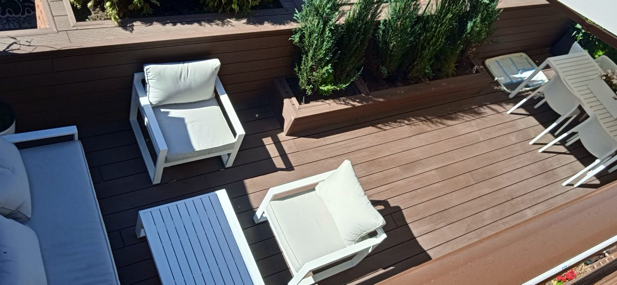 #SeVende espectacular #Ático con terraza de 25m² con orientación sur, reforma de diseño en #CuatroCaminos a pocos metros del Estadio Santiago Bernabéu en finca moderna, con plaza de #garaje grande de 12m² opcional #Madrid #Tetuán idealista.com/inmueble/10111…