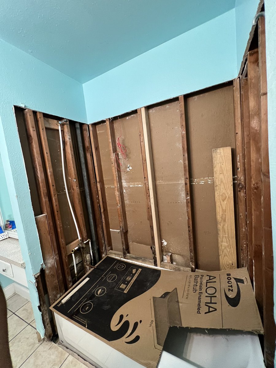 _damnitttdaniel's tweet photo. Restroom remodel almost done … #SATX #SanAntonio #Cotractor @sthtexashomesvc https://t.co/Azc6aujc6S