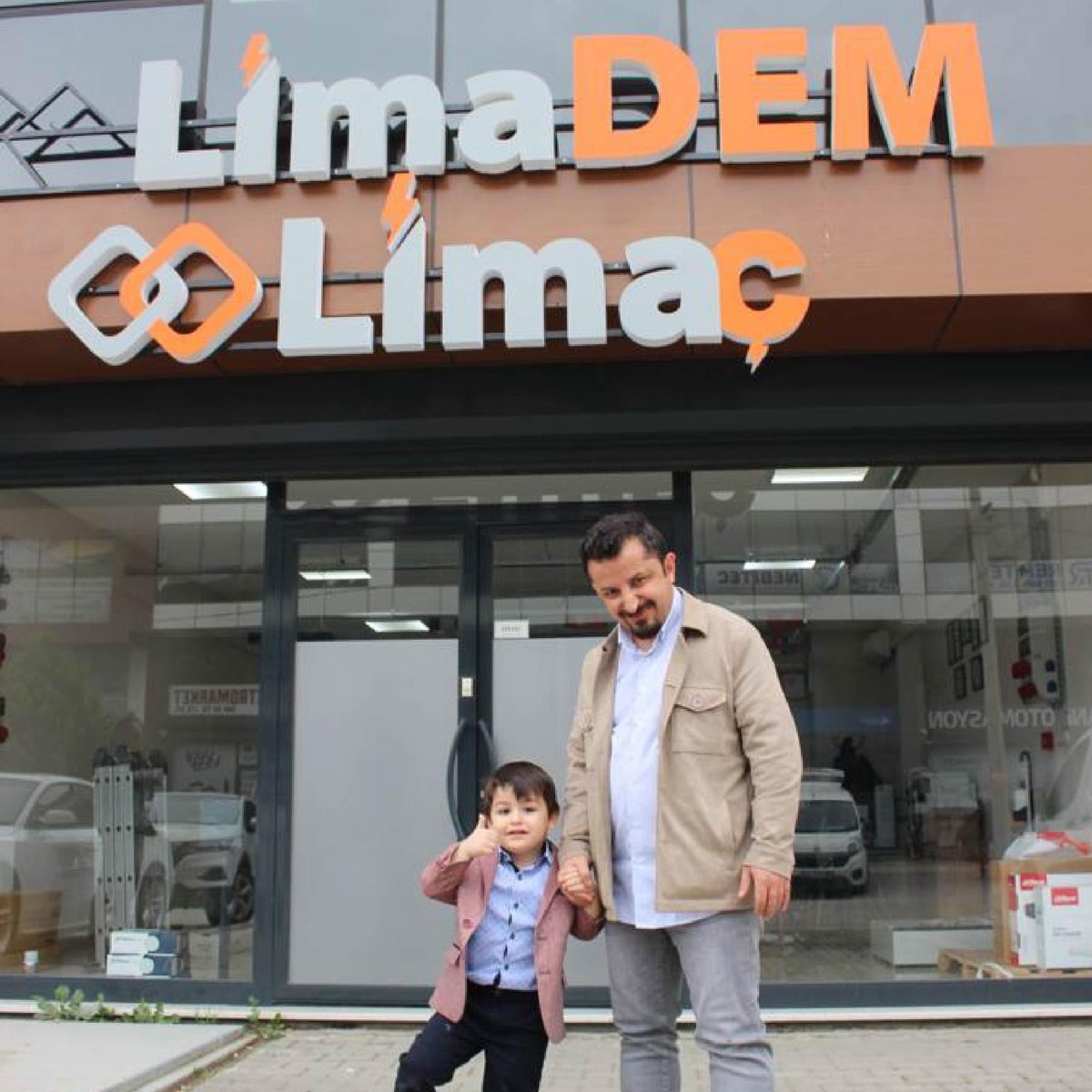olgun_karabiber's tweet photo. “Küçük hanımlar, küçük beyler… Sizler hepiniz, geleceğin bir gülü, yıldızı, bir bahtının aydınlığısınız. Memleketi asıl aydınlığa boğacak olan sizsiniz. Kendinizin ne kadar önemli, kıymetli olduğunuzu düşünerek ona göre çalışınız.” Mustafa Kemal Atatürk

#limadem #limac https://t.co/wAOu0859SZ