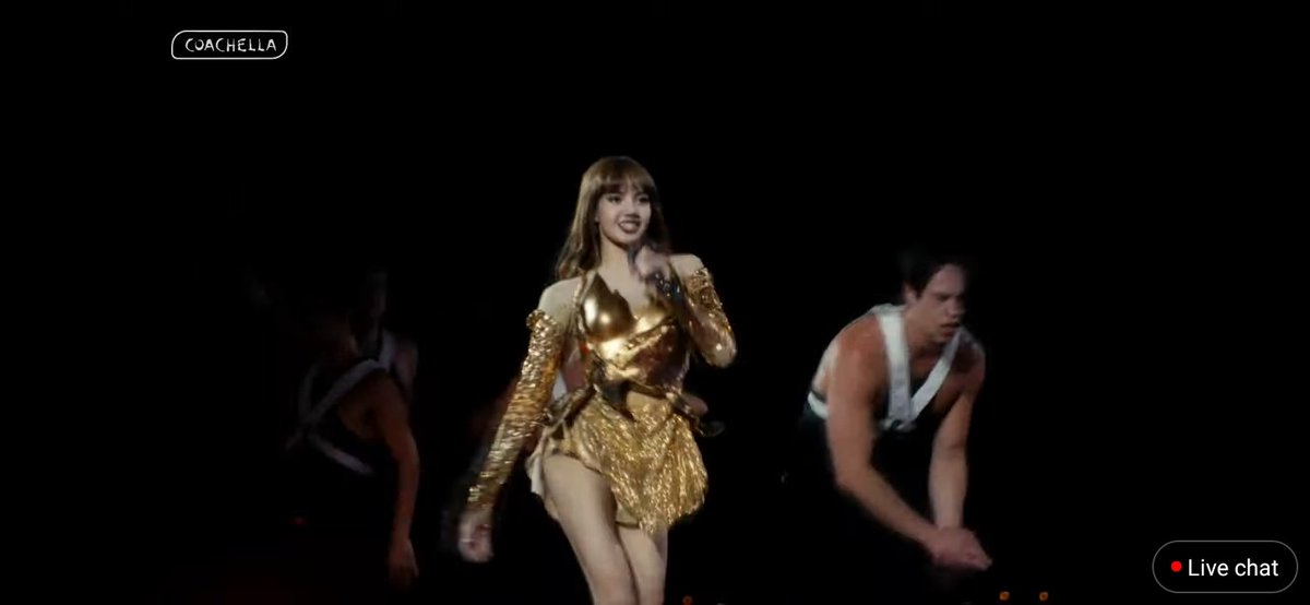 Kittycelle's tweet photo. MONEY 💸💸💸
 💛💛💛
@BLACKPINK #LISACHELLA2023
#BLACKPINKxCoachella #PINKCHELLA https://t.co/Op56H4zeRB