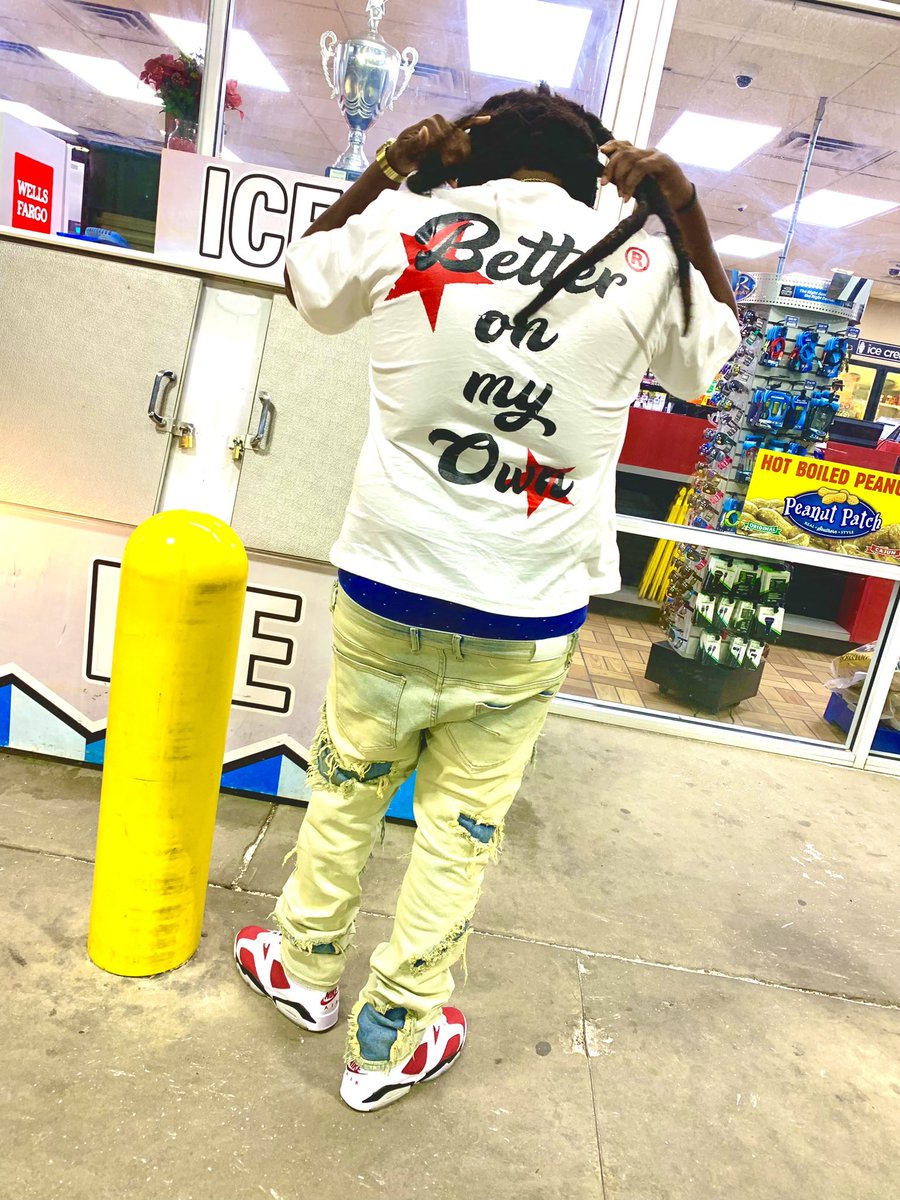 JuxCallMeChase's tweet photo. They ain’t believe me when I said I’m going up now EVERYBODY grabbin ladders! 💰🦅💫 https://t.co/5WAJhSScCc
