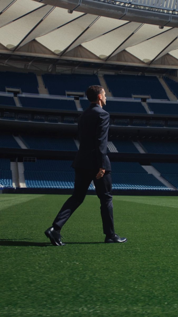 andredesousa's tweet image. Nouvelle campagne de publicité pour @AntoGriezmann avec @Mango ! 

Follow the direction to success ➡️ #MoveForward #MangoMan