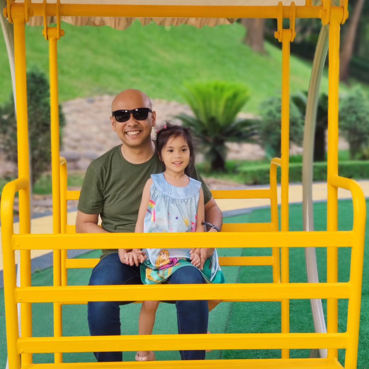 ziauddin_xiaomi's tweet photo. Our Eid 😊☺️
#EidMubarak2023 https://t.co/oQur7rT2QI