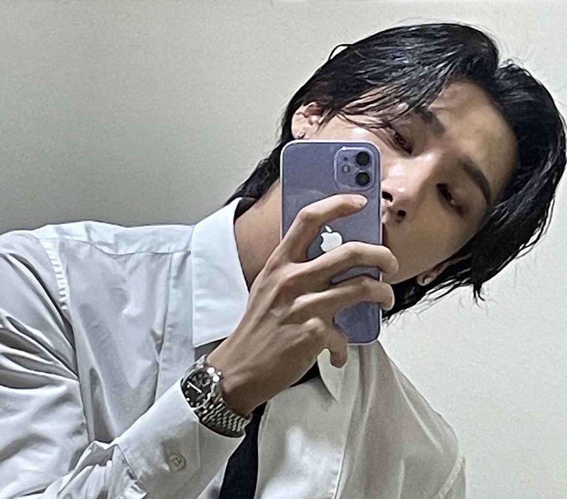 C_183cm_SY's tweet photo. 지금 인용들 너무 귀여움.. 거의 이 상태임

와 이 분 옆에                                우리 애
있으니까                                   순해보인다 https://t.co/8CXHPxXvTv
