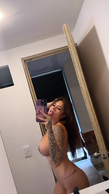 D&eacute;jame ver tu pqck😏😈 https://t.co/leLjVvIGlu