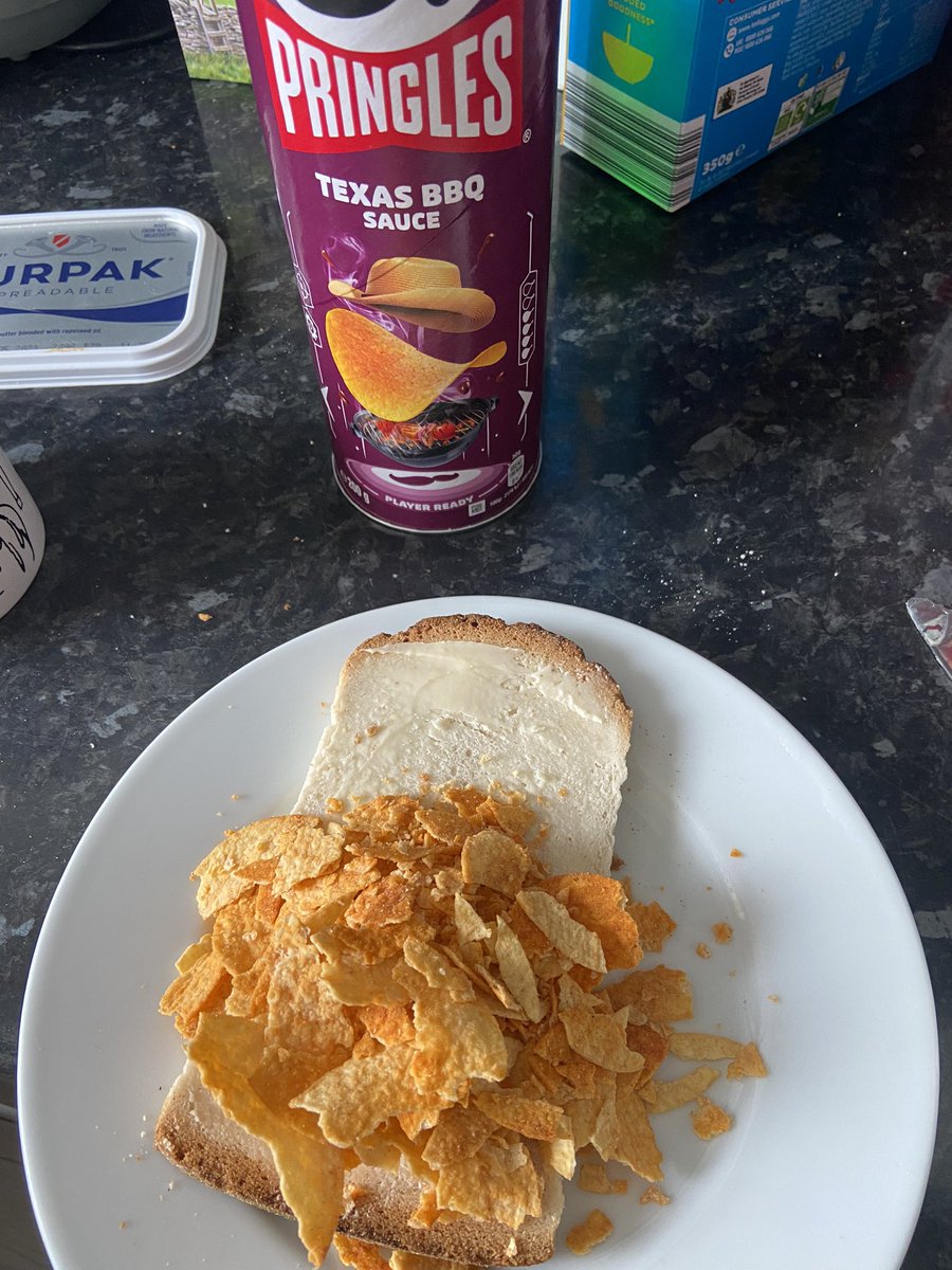 Last eh the Pringles oan a plain loaf

#jakeyteas