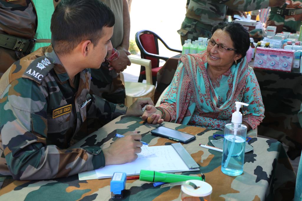 AkhtharShayia's tweet photo. Indian Army With Gram Panchayat Authorities organised an Interactive Seminar on theme Swachh Bharat Swasth Bharat for locals at Joguwan Village in Sunderbani.
#BharatNirman #ViratKohli Narendra Modi #AryanKhan Natasha #PKSDT #CorruptMopalwar https://t.co/ws3G5giREf