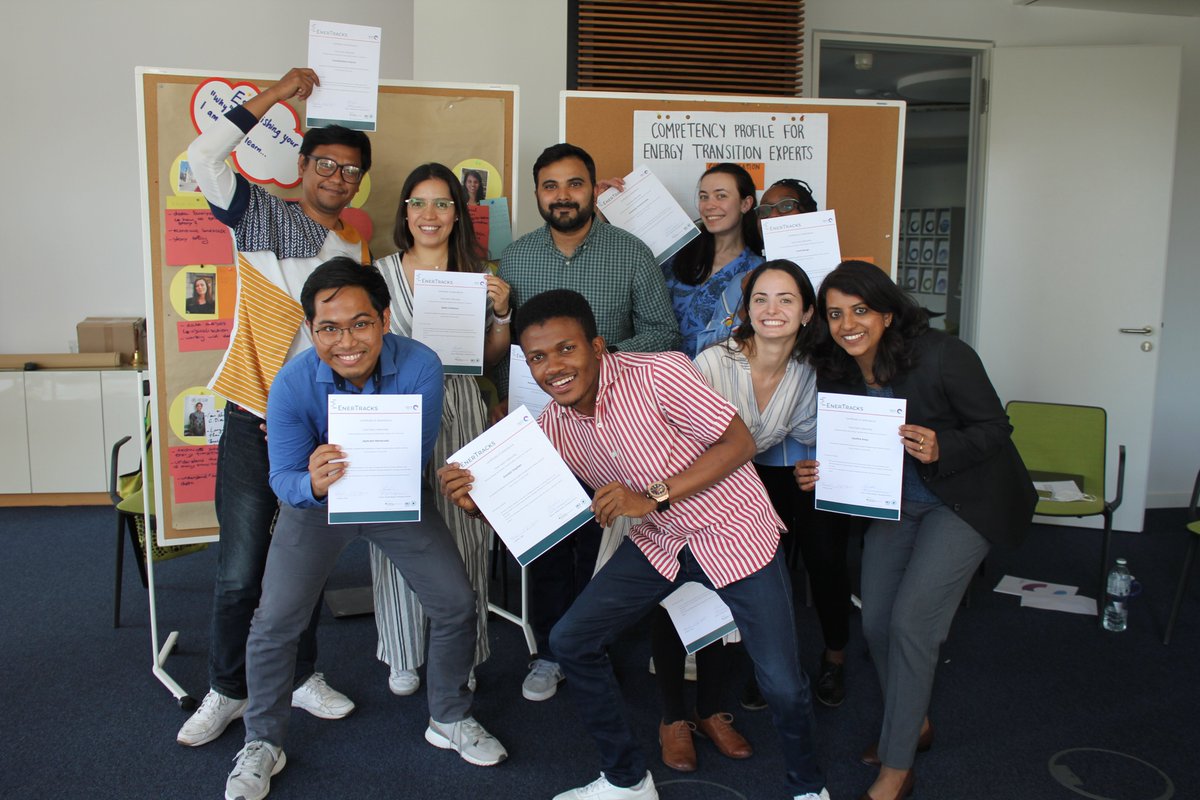 📣 Applications for the Fall 2023 Fellowship are open until 23 May! Are you a future driver of change in your country’s #energytransition? Then the #EnerTracks Fellowship Training is for you! 
Learn more &amp; apply for the Fall 2023 #training by 23 May 2023: bit.ly/2ClKzeI