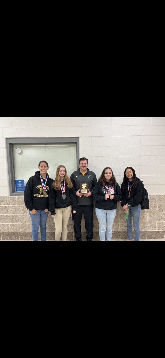 Congratulations to our 8th grade girls golf team for placing FIRST in the tournament this weekend!! 🏆🏆
