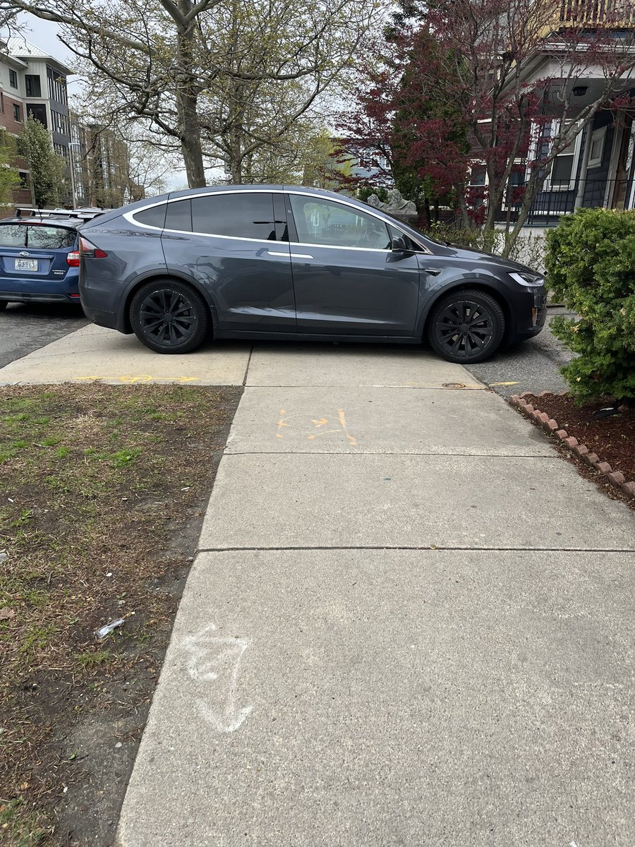 ridingwithruby's tweet photo. Well that’s not annoying, inconvenient, or illegal at alllllll https://t.co/ukZknbrSOQ