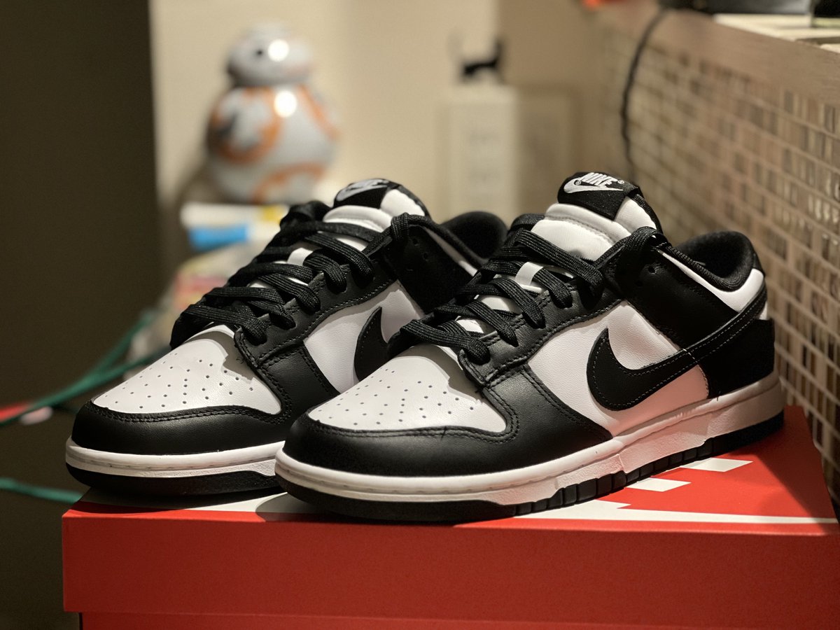 1209shunya's tweet photo. Nike Dunk Low Retro "White/ Black"
ようこそ。念願の初DUNK👟
まじ可愛すぎてはよ履きたい…🐼🐼
これだけんスニーカーは辞められん。
#NIKE
#DunklowRetro
#Panda
#スニーカー https://t.co/oHmaYCfGGa