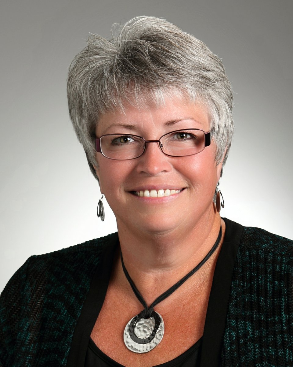 gotoKCCF's tweet photo. Today, we're celebrating Amy's 23rd work anniversary! 🥳 Amy is our chief financial officer. She's the behind-the-scenes wizard who keeps us in excellent financial order, from the most basic invoice to our annual audit. We're so grateful for you, Amy! https://t.co/Mexu8hJ76D