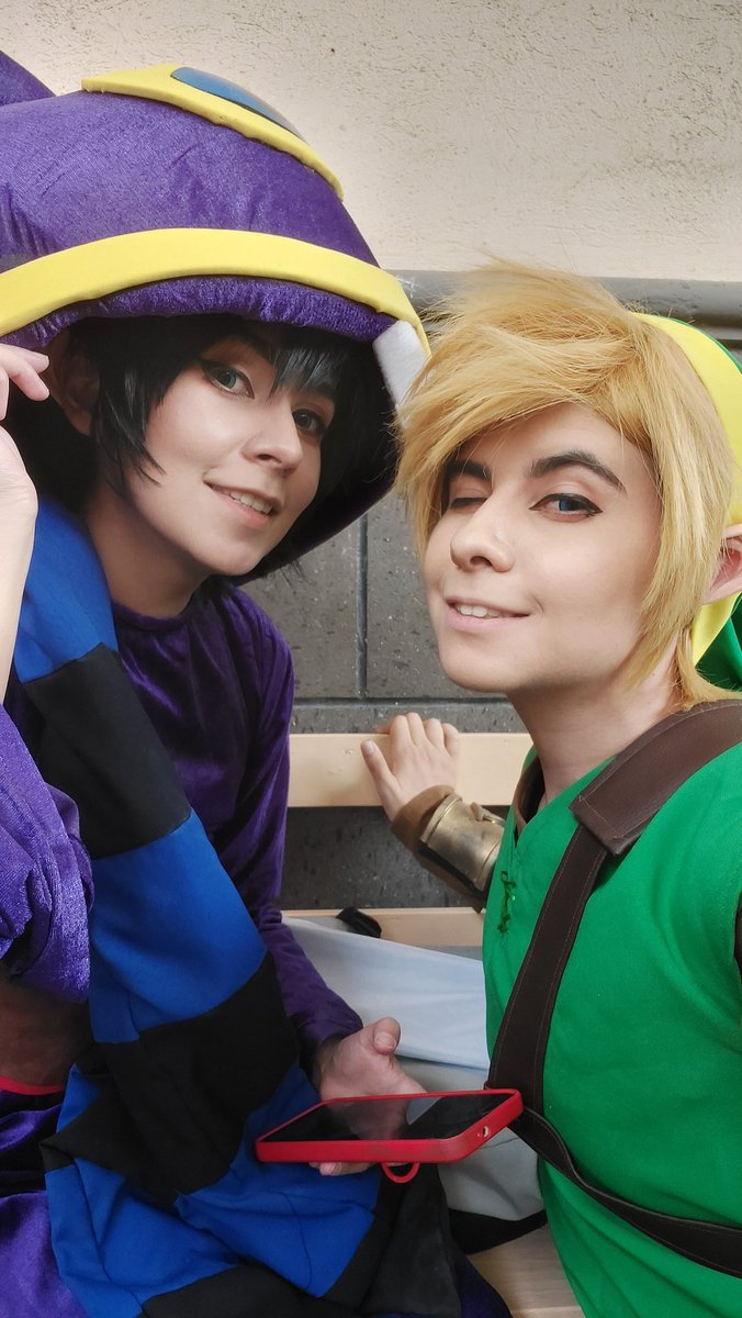 Lucanelito's tweet image. Ayer sacamos cosplays que llevaban un rato encerraditos : ) #link #ravio #zelda #alinkbetweenworlds