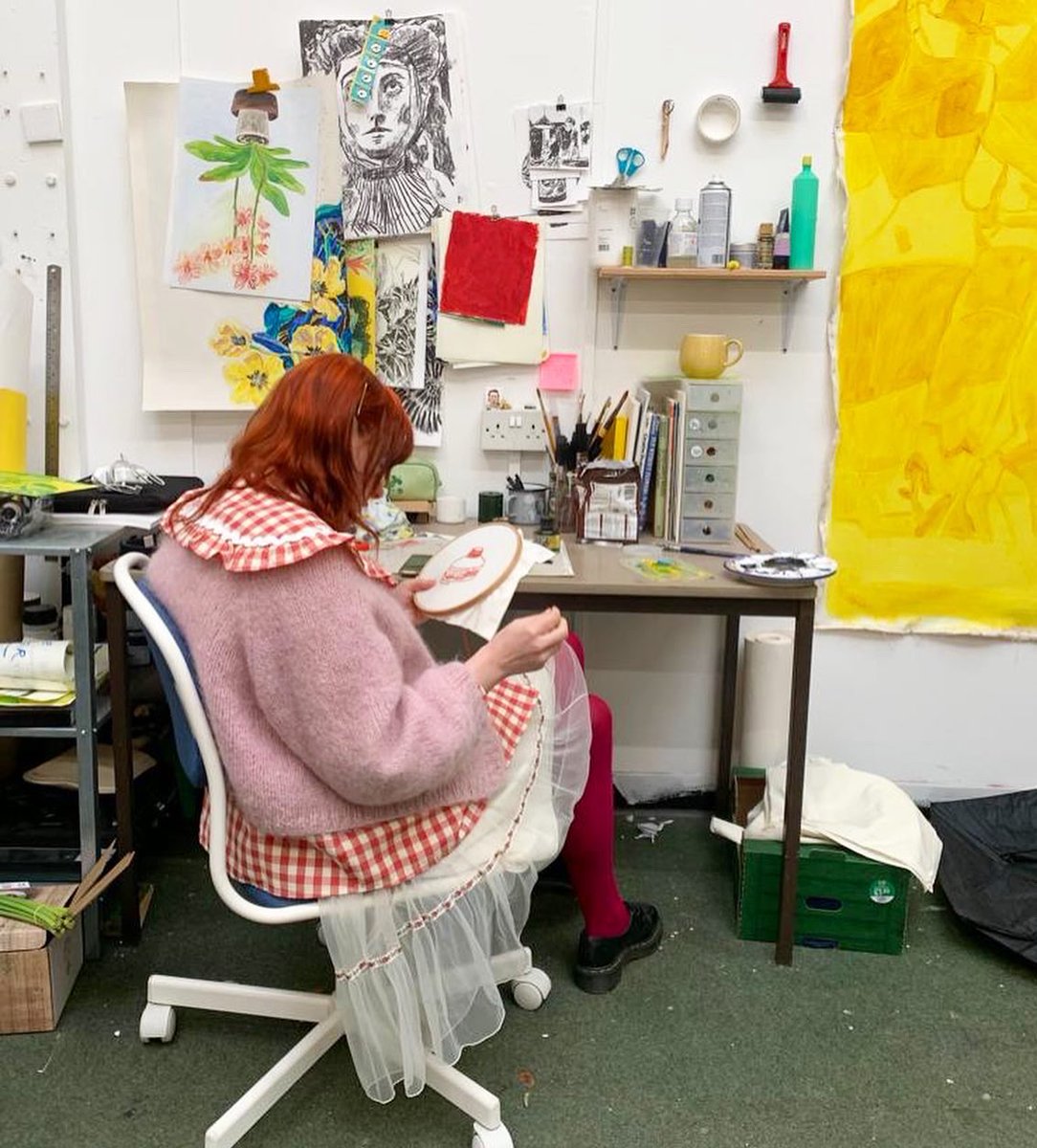 Stitched a little pot of ink that I’ve carried around and worked with for years - it smells very particular. Making and made photo set :^)