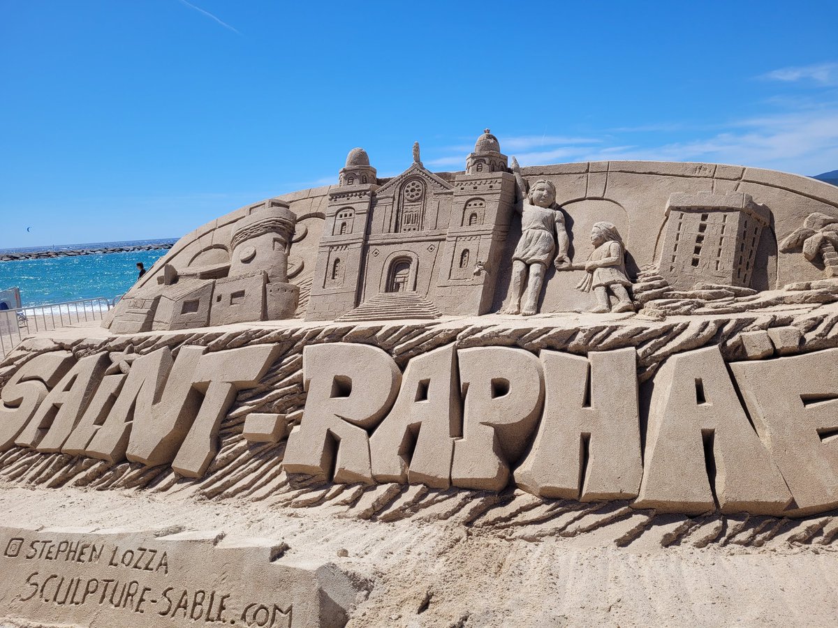 Geweldig mooi in de #CotedAzurFrance heerlijk genieten van de vakantie. In onze vakantie periode is ons chalet ook nog 2x verhuurd. #roquebrune #vakantie. chalet-frankrijk.nl