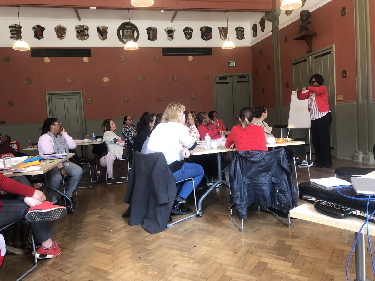 MohitVenkataram's tweet image. @flash_shade making @NHS_ELFT staff survey discussion fascinating with dumb charades and galvanising #PrimaryCareNurse leaders . Our say in improving the experience of our valued colleagues. @VaishaliAshar @JulieRoye1 @Irfaan_Ibne @ELFT_Engagement @lrsurgery @elft_cmcbedford