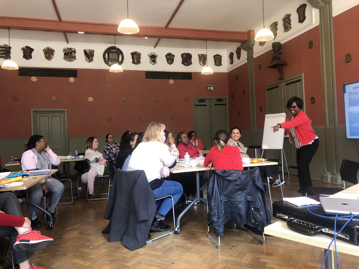 MohitVenkataram's tweet image. @flash_shade making @NHS_ELFT staff survey discussion fascinating with dumb charades and galvanising #PrimaryCareNurse leaders . Our say in improving the experience of our valued colleagues. @VaishaliAshar @JulieRoye1 @Irfaan_Ibne @ELFT_Engagement @lrsurgery @elft_cmcbedford