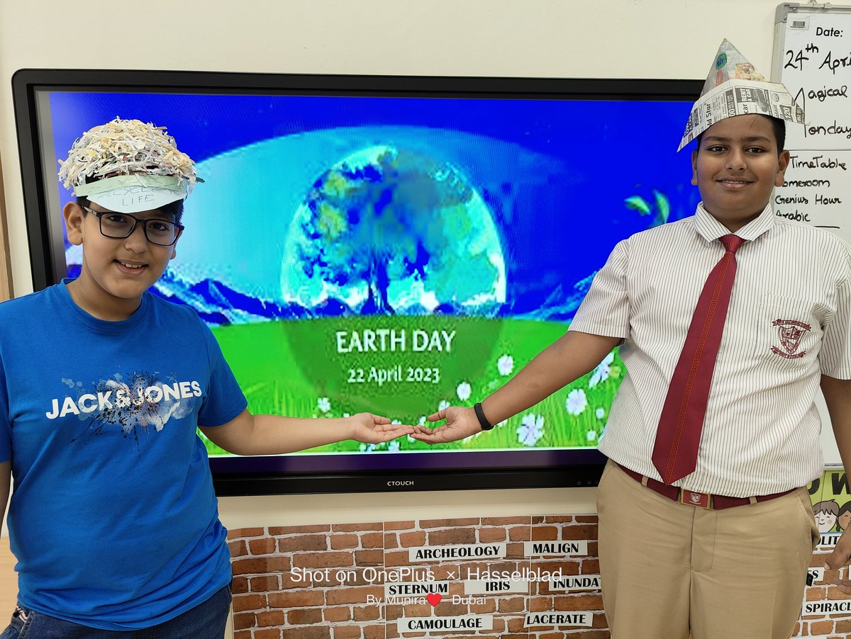 munirasanjana's tweet photo. #CalmCaptivators5C  created HAT using recycled material to celebrate Mother Earth by pledging "We need joy as we need air.We need love as we need water.We need each other as we need the Earth we share"@gemsnms_alkhail #EarthDay2023 #InvestInPlanet
@Fatima_Martin @ShettySampoorna https://t.co/MeM9A8yIZK