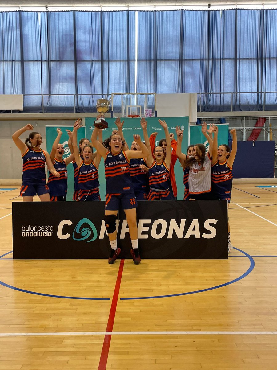 eltoyobasket's tweet photo. EL TOYO BASKET se proclama Campeón Provincial @AlmeriaFAB Infantil Femenino tras vencer 65-15 en la Final a @cdroquetasbc 
#VamosToyo
#CreciendoEntreCanastas https://t.co/SmitCze5N7