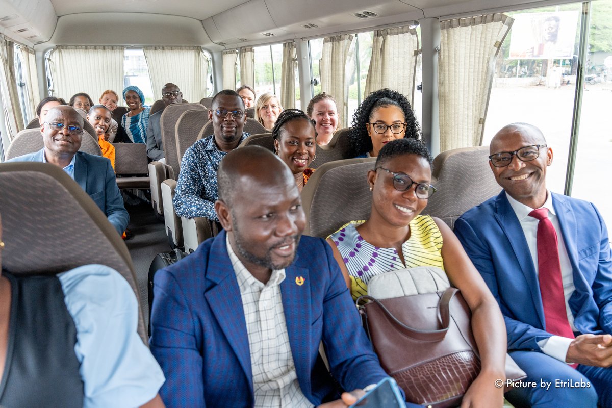 Démarrage de la caravane des bailleurs du PO au #Togo. Les caravaniers en route vers le siège de @UNFPA_TOGO pour une réunion introductive entre les bailleurs locaux et internationaux afin de mieux comprendre les besoins du pays et de définir une approche commune pour les…