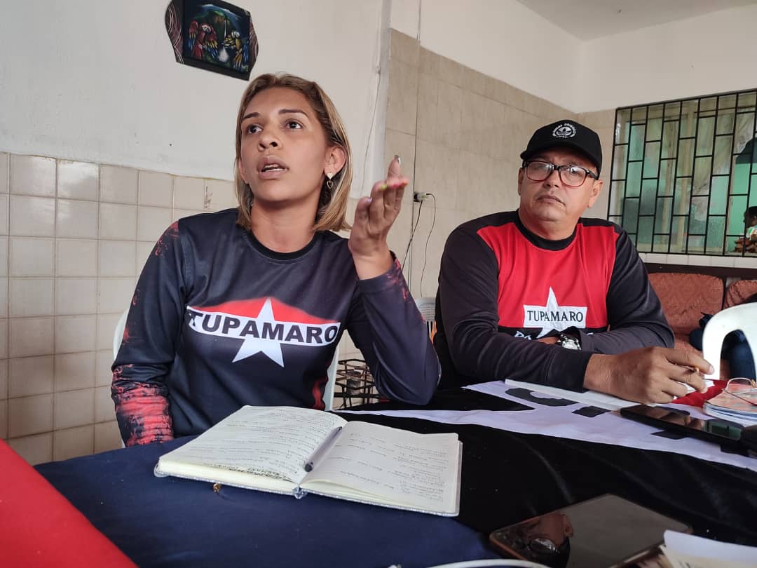 #24Abril🔴⚫
“Nuestra filosofía  se impulsa con formacion, trabajo, promoviendo la organización; todo bajo el consenso como maxima  instancia de decisiones."
#ComunaYProducción
#AlbeEsNuestraamerica

 <a href="/BloqLlanero_MRT/">BloqueLlaneroAmazonico_MRT</a>, realiza encuentro en nuestra Casa Madre "LaYaya."