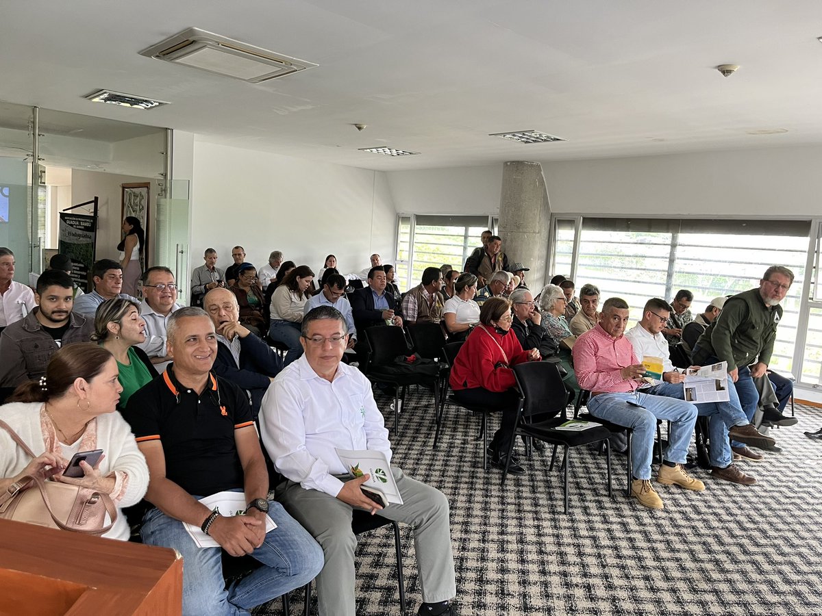 jdgiraldoll1's tweet photo. El SENA Regional Quindío, acompañando a la creación de la iniciativa Clúster de la Cadena de la Guadua para el Quindío , con la participación de la Mesa sectorial de la Cadena de la guadua del @SENAComunica @SENAQuindio https://t.co/B4NKO4Lzof