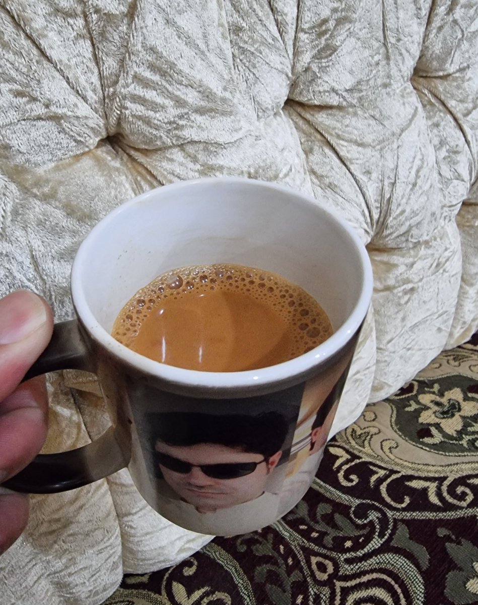 Khayalona's tweet photo. Tea Time 😍
#Teaholic
#KarakTea
#Tealover https://t.co/5mACm8IpbQ