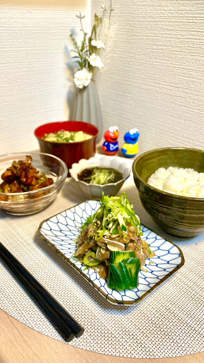 ✨本日の ✨ ▶️あじのなめろう🐟☞丼 ▶️鶏皮と春キャベツの煮付け香ばし醤油 ▶️あご出汁の味噌汁 ごちそうさまでした😋 美味かったです🍀 ザ・和食でした🫨ギョギョギョ🐟