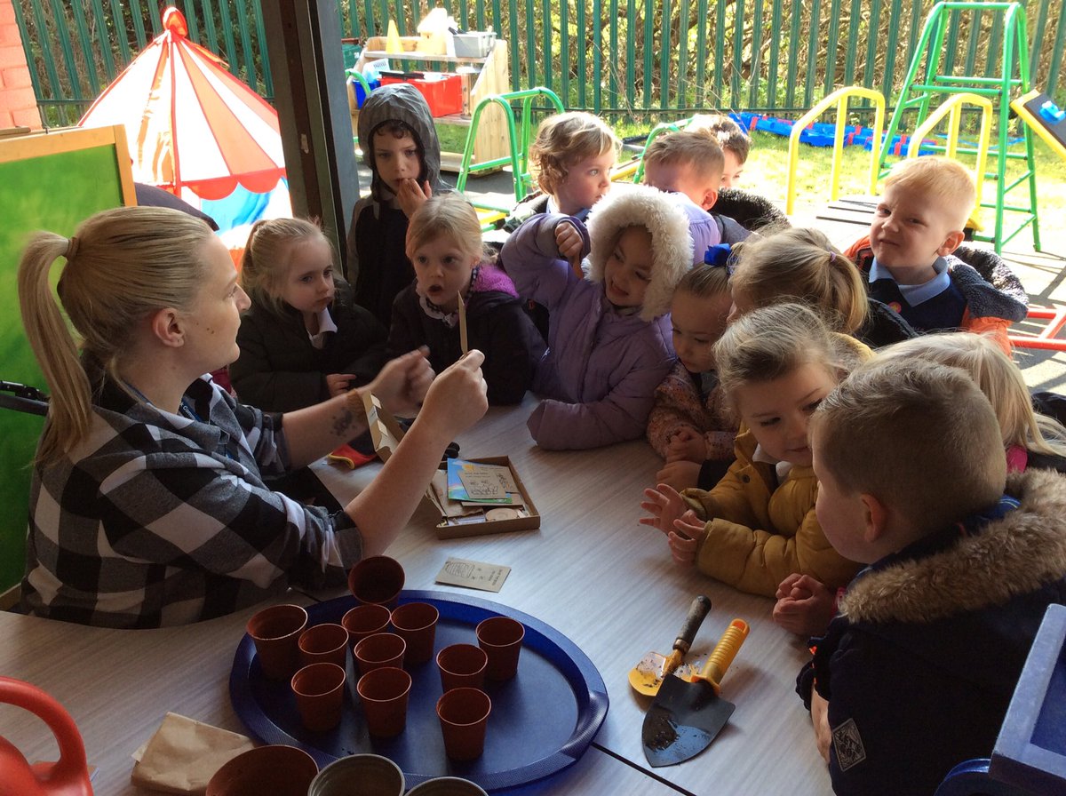 holstein_mrs's tweet photo. Monday morning in Foundation Stage! 
Creative bee making and wild flower planting 🌺🐝
@wild_bank @TrustVictorious https://t.co/MYzJfifvlP