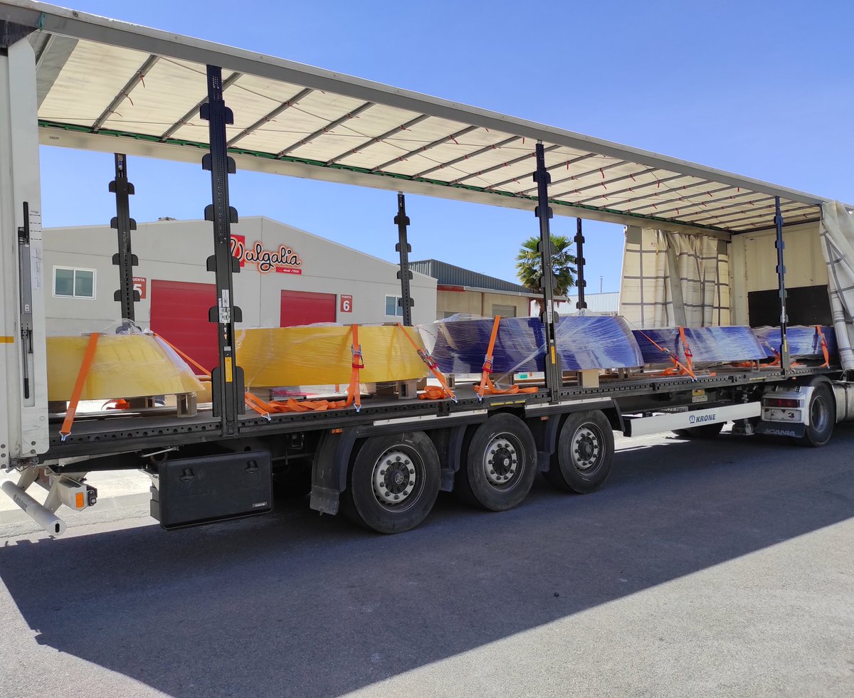 EbantechOficial's tweet image. 2° Trailer en camino! La escultura continua su viaje hacia Alhama de Murcia.

#ebanisteria #ebantech #solidsurface #solidsurface #trailer #escultura #estatua #sculpture #transporte #progress #instaarchitecture #archidaily #arquitectura #architecture #design #instadesign
