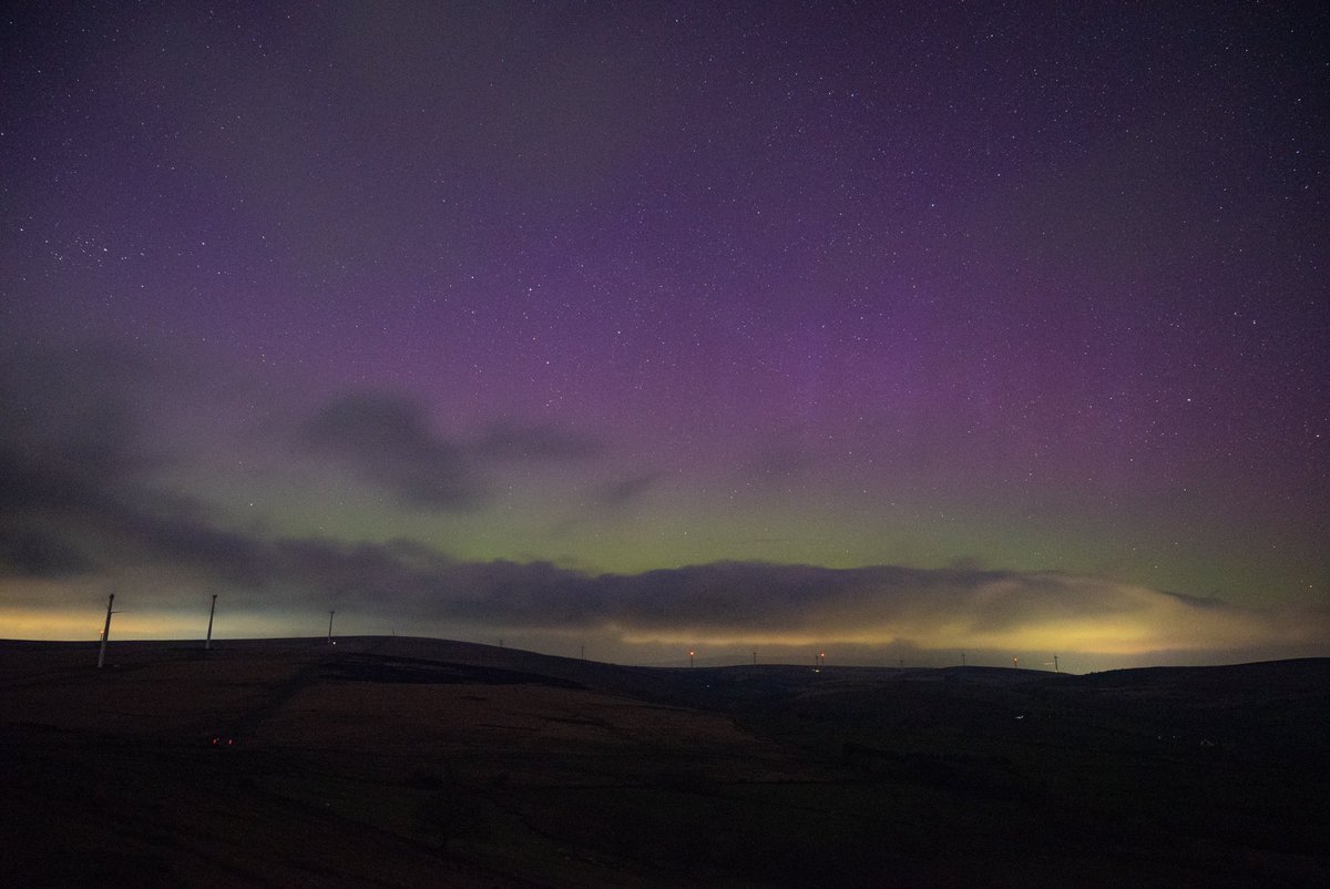 wodeontheroad's tweet photo. Cloudier this time but I did manage to get some more shots of the Northern Lights last night! Near Ammanford, Wales
#NorthernLights #aurora https://t.co/qgSG6EcXo2