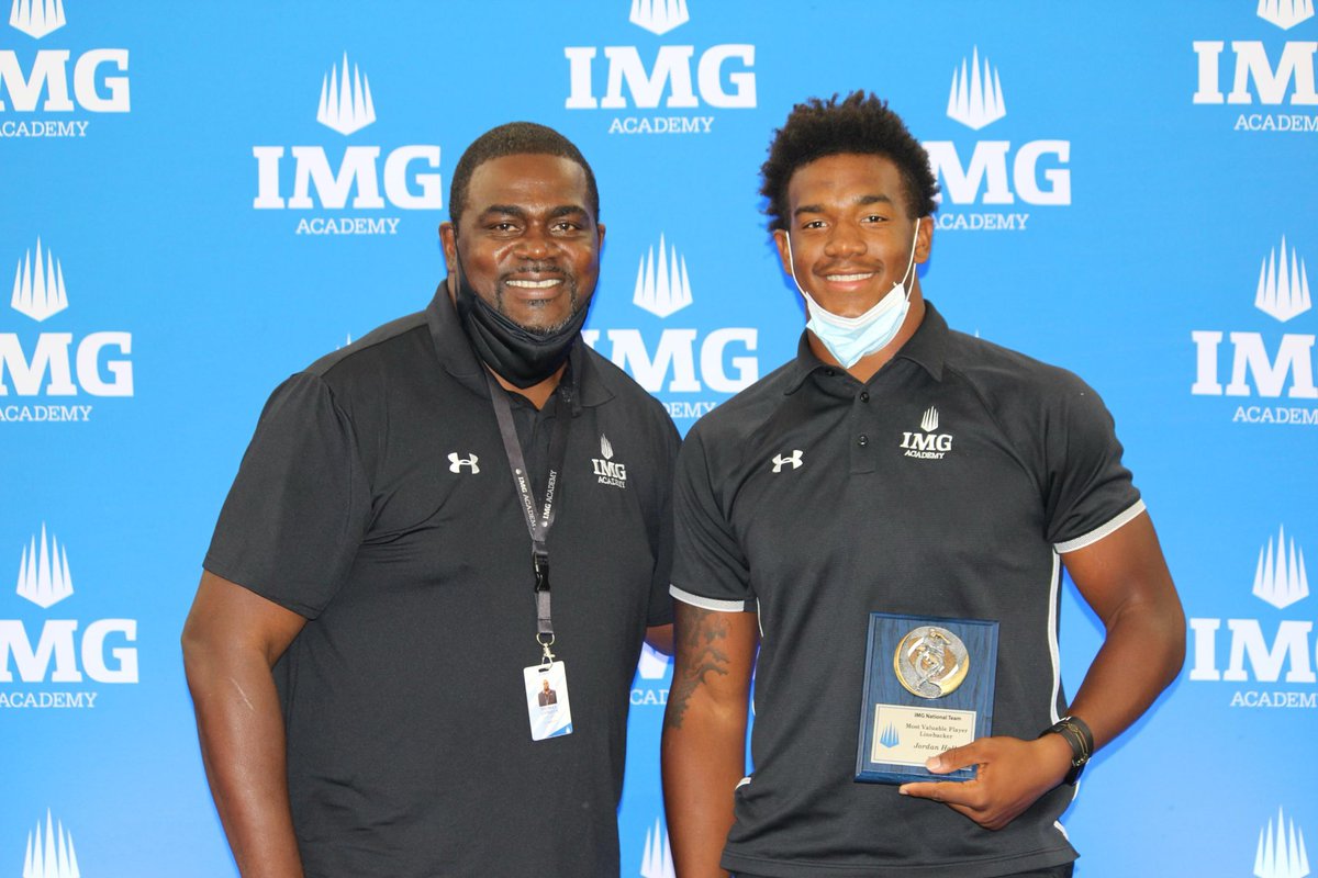MommaHall2U's tweet photo. Not many student athletes can say they were coached/taught by one of the greats to ever do it…. @PepJ52 taught my son @thejordanhall34 so much when he was at @IMGAFootball and their relationship to this day is unwavering!! 💕💪🏽🏈 #52#5 #defenseMVP https://t.co/ngWKb5pHhU