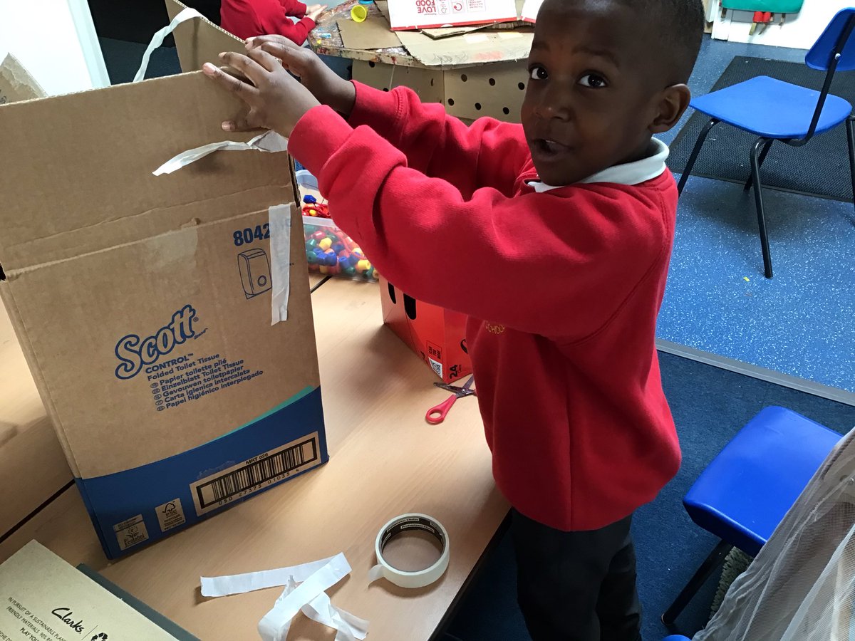 stjameswigan's tweet photo. Reception loving the cardboard boxes and junk modelling donations from staff! We are building green houses and telescopes. #junkmodelling #creativity #stimulatingminds #aspire https://t.co/4U2aw2yd0j