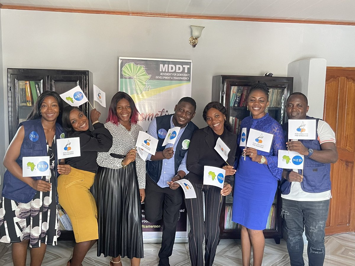 mddtcameroon's tweet photo. @mddtcameroon @NEDemocracy élaborent un guide de sécurité pour adolescents dans la région du N W &amp; SW pour réduire la victimisation des jeunes dans cette crise en cours. MDDT applaudit Dr. @ChePelagie , Dr. MabelNnoko pour avoir dirigé l’équipe. #LetDialogueLead https://t.co/Az3jQcOKqt