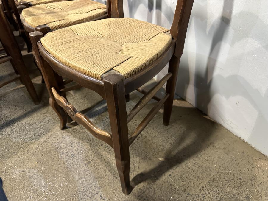 AntiqueTables1's tweet photo. 12 French Ladderback Chairs with rush seats. All the chairs are fully restored and in excellent condition. They have lovely patination and colour.
https://t.co/OZbG9u3XZQ
#ladderbackchair #antiquechairs #backchairs #antique #furniture #interiordesign #decor https://t.co/y6jkKPnlzN