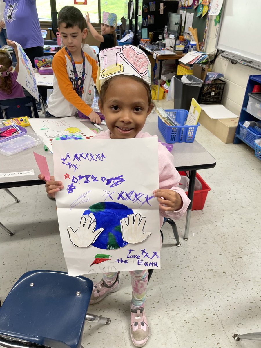 BlessingMahopac's tweet image. Earth day Fun! 🌎#EarthDay2023 #proudap @FulmarsFinest  @jesselliheroes