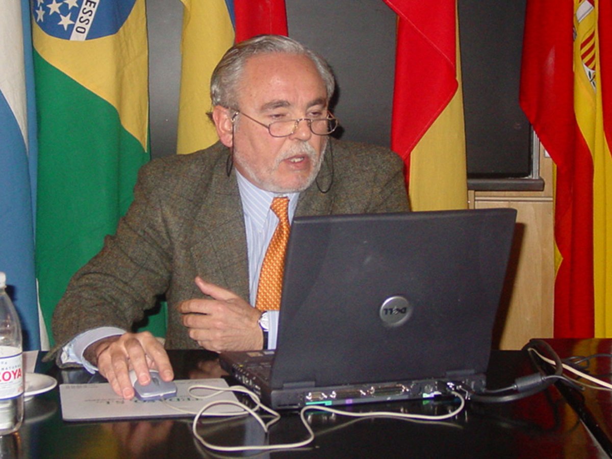 Desde el <a href="/IETorroja/">Instituto E. Torroja</a>  lamentamos el fallecimiento de José Luis Posada Escobar, arquitecto referente en el ámbito de la seguridad en caso de incendio, con quien mantuvimos una estrecha relación. Descanse en paz.