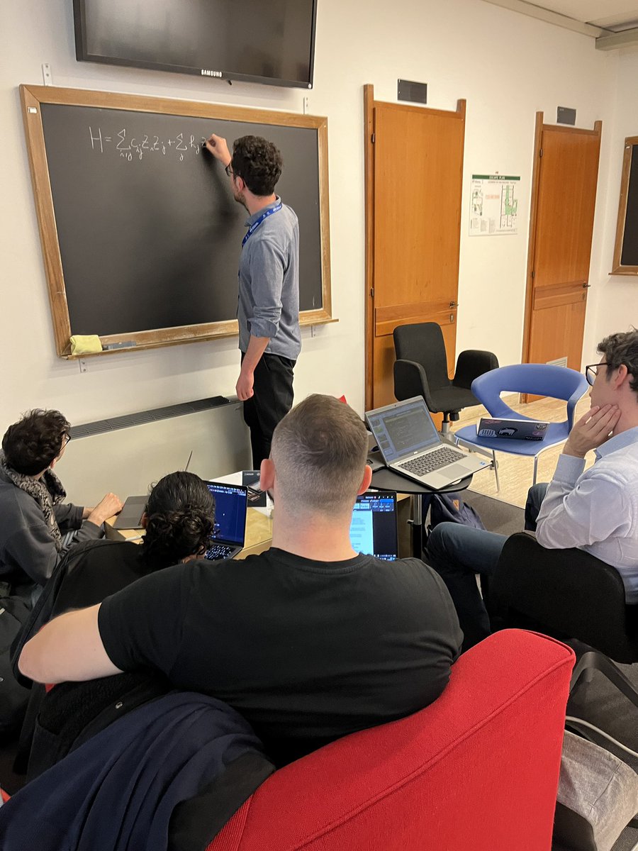 vfhernandes's tweet photo. In two days, our team implemented a quantum optimization algo applied to a real word use case proposed by @GENERALI, on systemic credit risk analysis. https://t.co/flTiJGfFS3