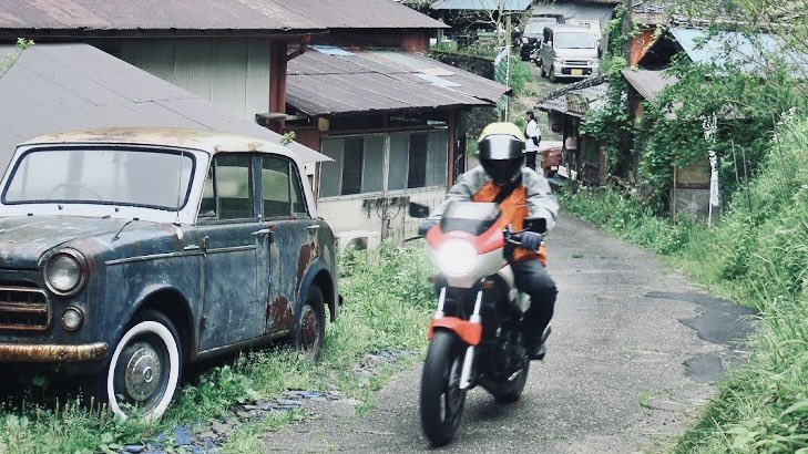 r50_1960's tweet photo. 同車種のイベントでは
感じる事はけしてない
＃風と茶畑とバイク
違う角度から得られる情報や人脈。
それは同車種でないからこそ。
枠からはみ出る事で得られる価値。 https://t.co/wucyyjuvIr