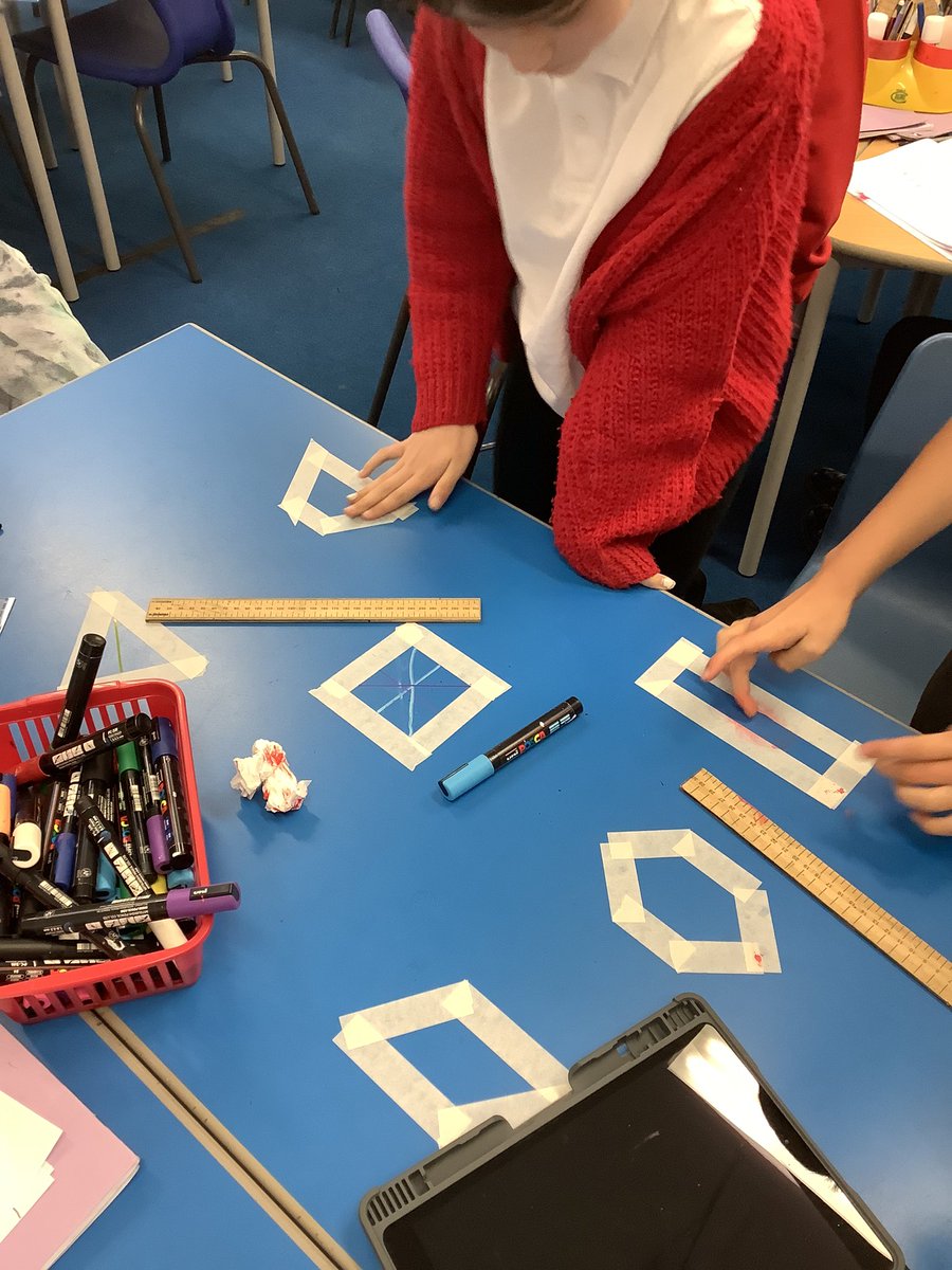MissCJonesTeach's tweet photo. Independently finding lines of symmetry in 2D shapes @waunfawrps @HeadWaunfawrPS1 @Cerisummit #mathematics #independent #proficiencies https://t.co/T5af2nEH69