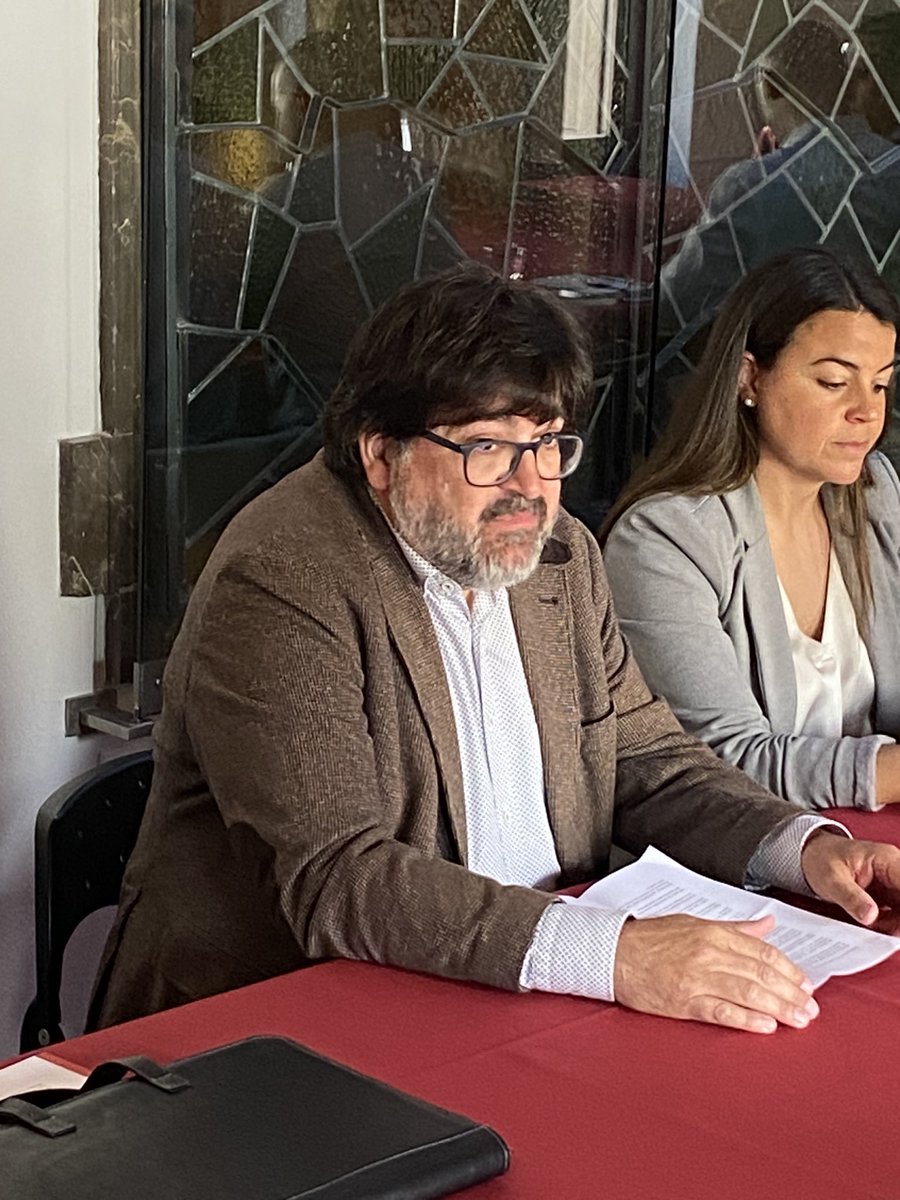 PerePons11's tweet photo. Avui celebrem la 8ena Assemblea de la xarxa @sitmun_eu al @PalauGuell. La xarxa funciona des de 2006 i ha esdevingut una bona eina per compartir experiències entre els seus membres @diba https://t.co/negu5rOEKe
