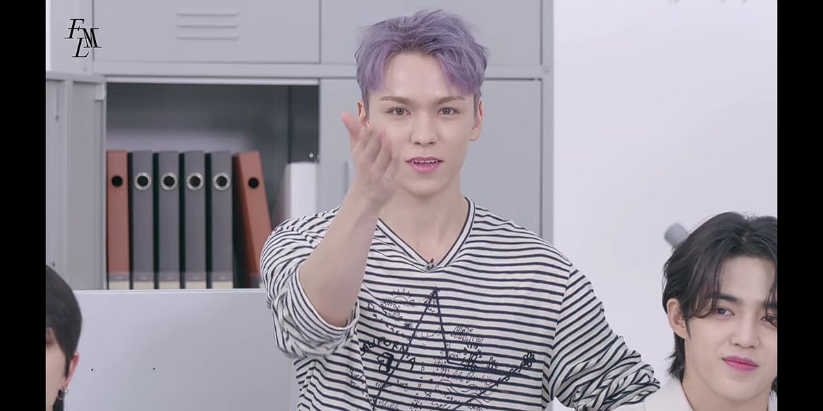 oh_happyay's tweet photo. AAAAAA purple never goes wrong🤘💜
#Vernon #버논 #SEVENTEEN #FindMyLife_SVTBACK #SVT_APRIL_COMEBACK #SVT_FML #svt_fml_streaming #SVT_FML_MVSTREAMING @pledis_17 https://t.co/t1diko25NF