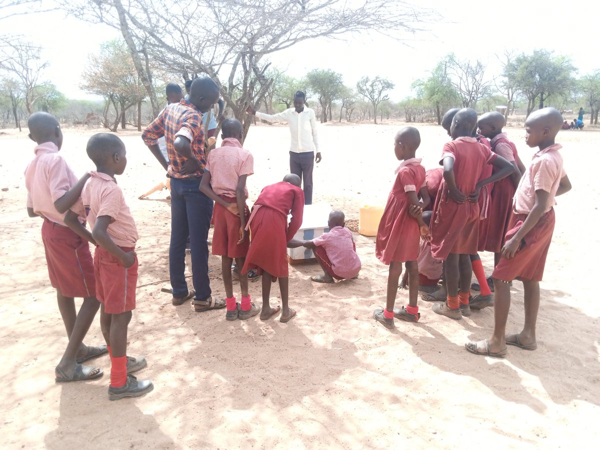 CMD_Africa1's tweet photo. Next is an academy in the village, Brightstar Academy. Just as the names suggest, the pupils here were proactive in the launch activities.
They now have a colorful #littletreelibrary and books to support their day-to-day learning activities.
#EducationForAll
#LibraryManyatta https://t.co/2qM6xNNaPG
